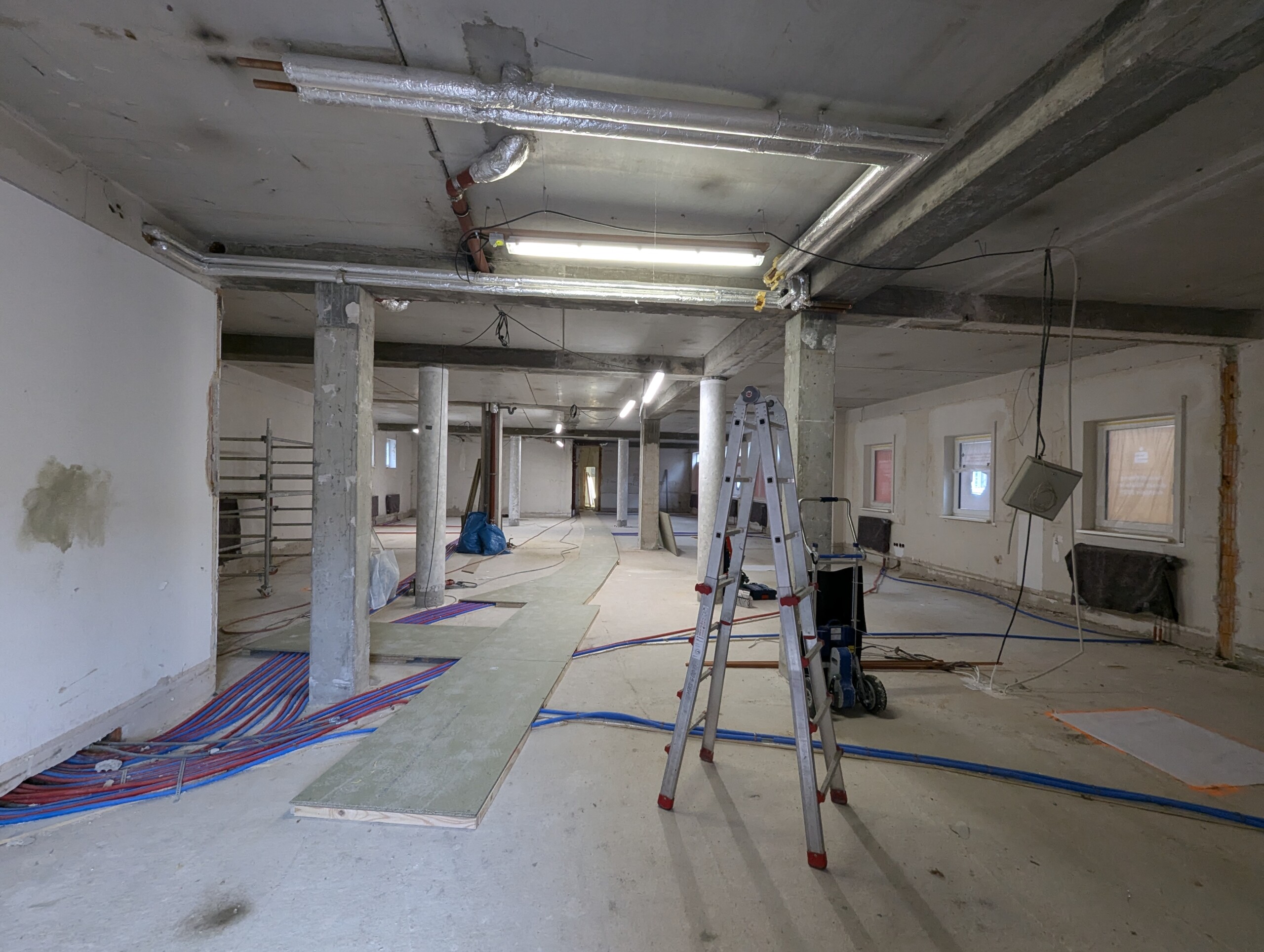 Baustelle Innenausbau Bankfiliale Wilsdruff mit Rohbauarbeiten